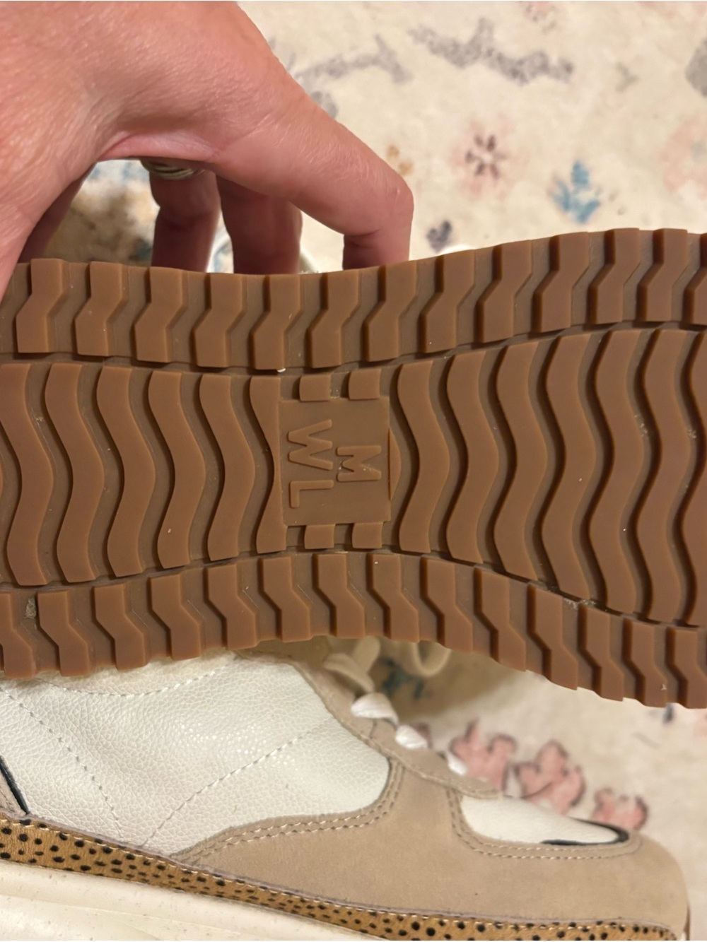 Madewell- MWL tennis shoes. Size 8.5. Like New!!! - Picture 5 of 9